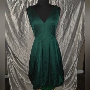 Maggy London Deep Emerald V-Neck Midi Dress